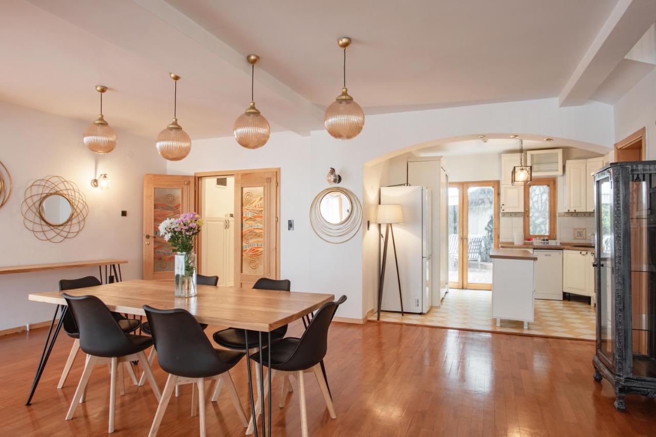 Lux House With Own Parking In Villa Skopje